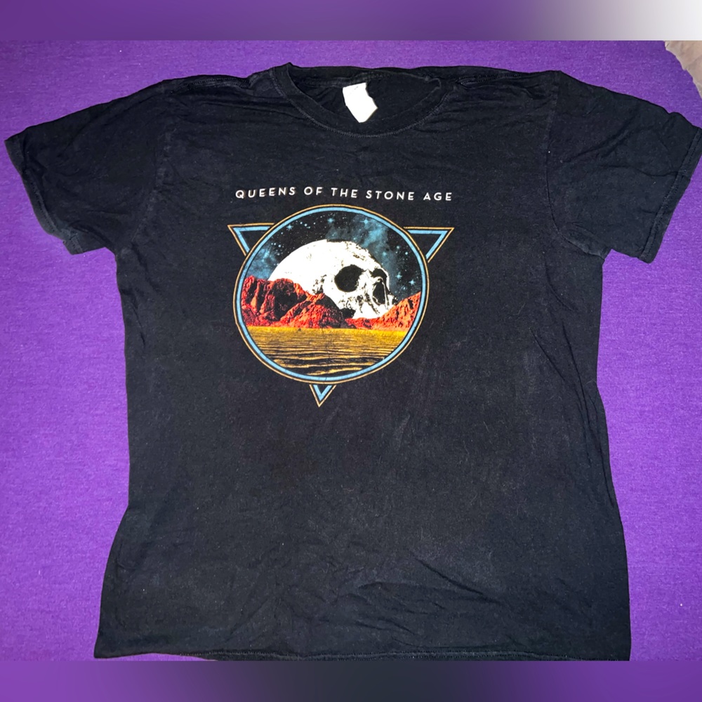 Queens Of The Stone Age Chicago Tour Tee T Shirt Like New 2017 Rare Aragon QOTSA
